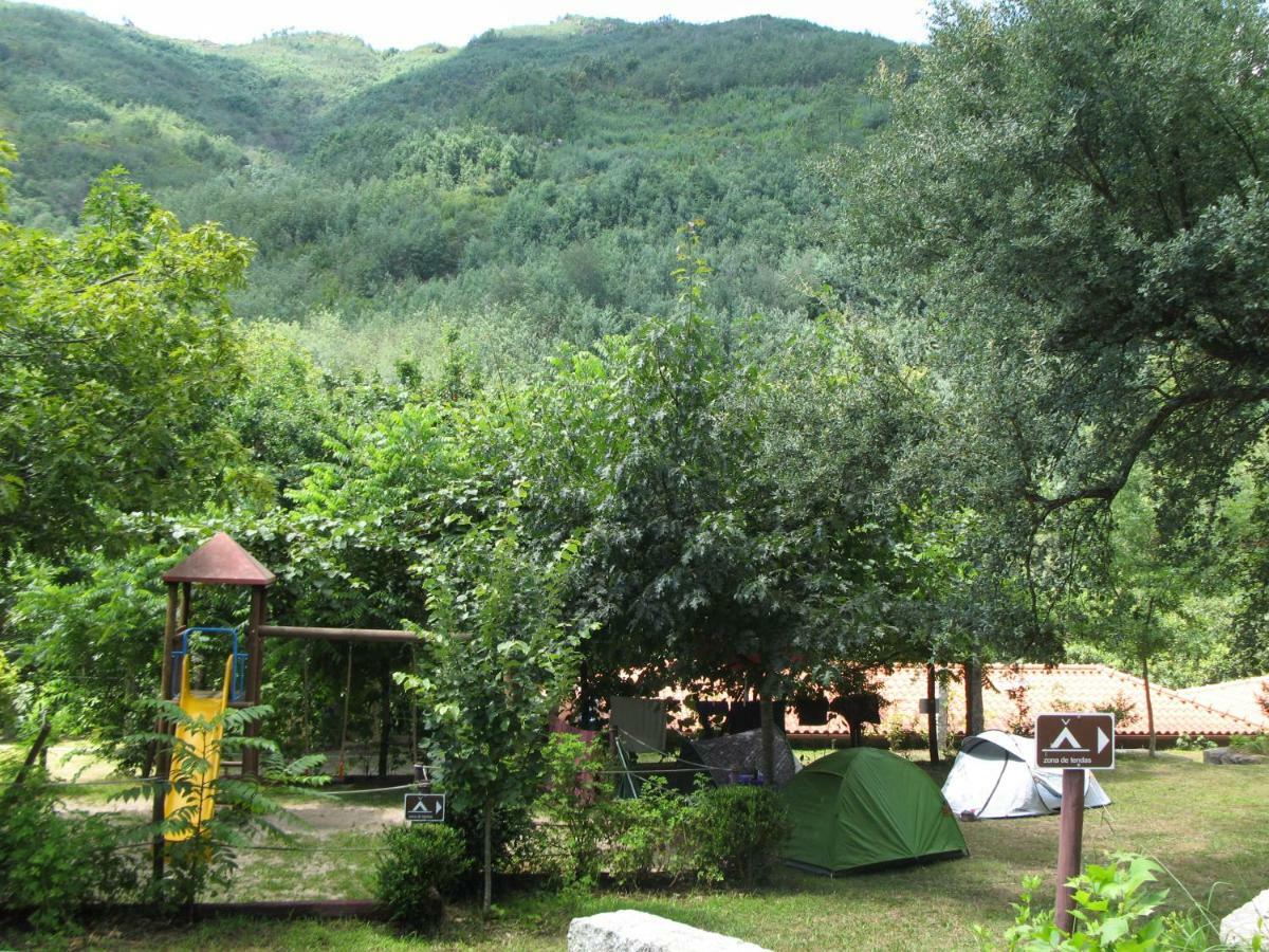 Campismo Rural Vale Dos Moinhos Geres Hotel ภายนอก รูปภาพ